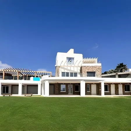 Alegria Estate - 14 Bedrooms Option